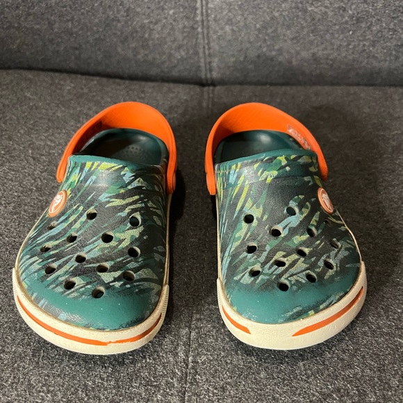 Kids Crocs size 8/9 - Picture 4 of 5